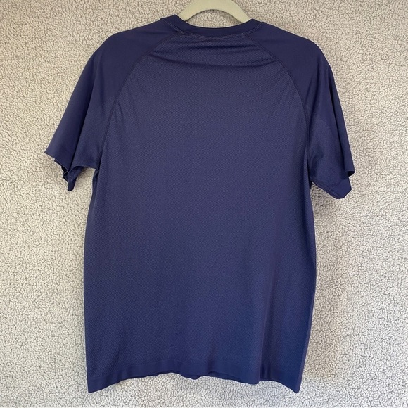 Fabletics The Training Day Tee Crewneck Short Sleeve Blue Athleisure Shirt Sz M - Picture 4 of 5